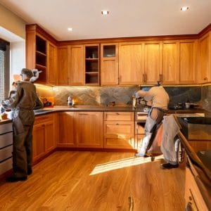 Thi công tủ bếp gỗ