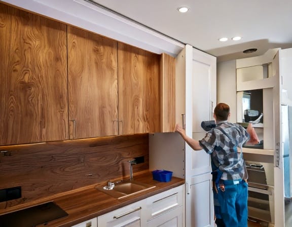 Thi công tủ bếp gỗ