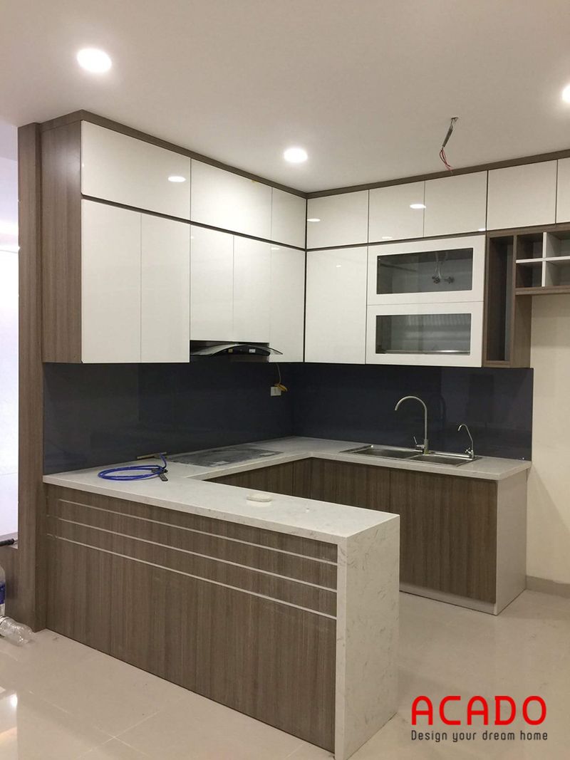 Tủ bếp gỗ công nghiệp