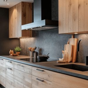 Tủ bếp gỗ tự nhiên sang trọng